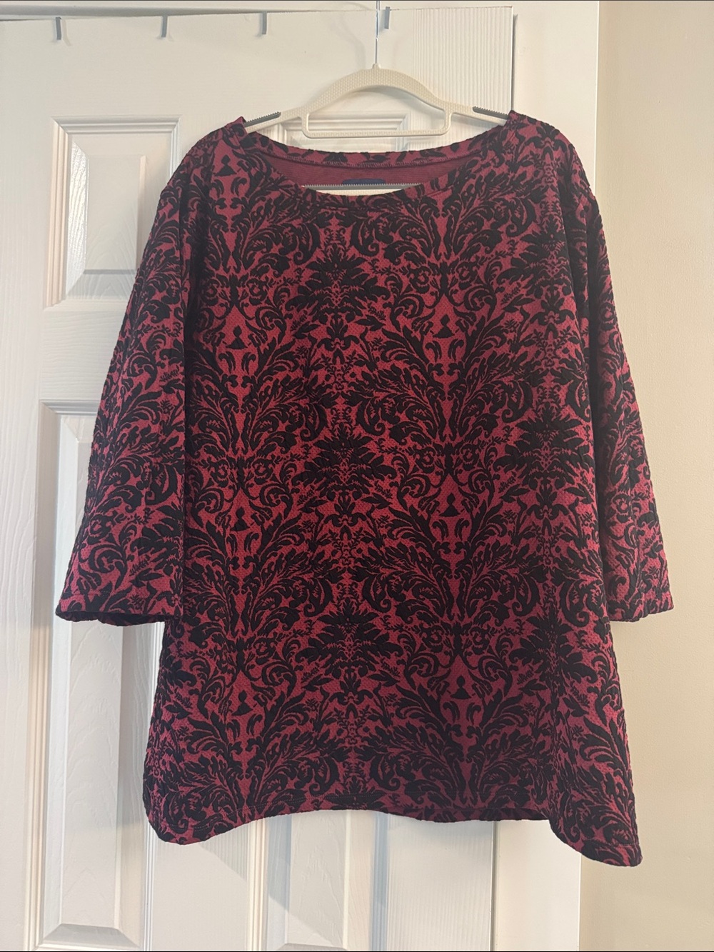 Basic Editions Black and Red Damask Long Sleeve Tunic
